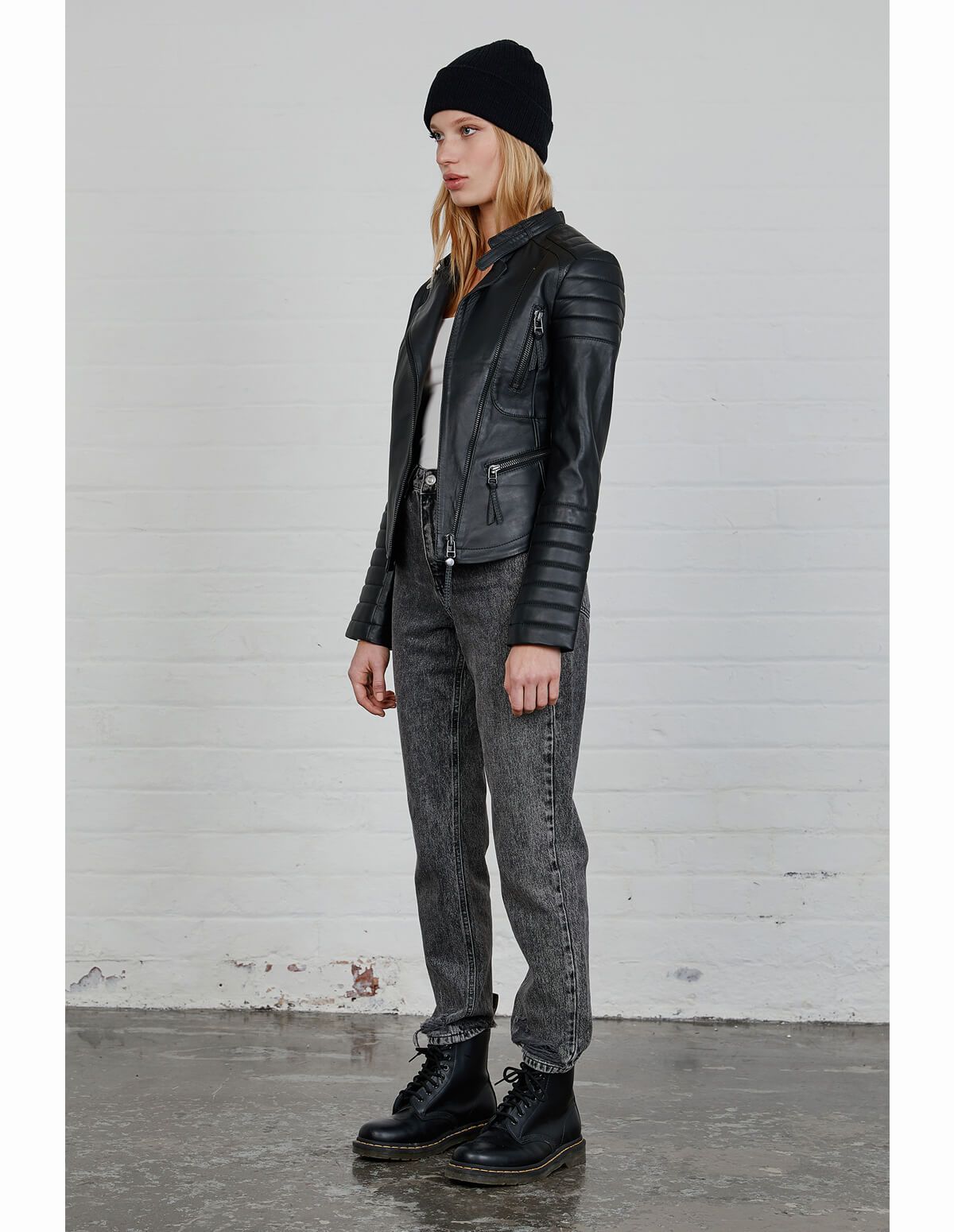 Women's Black Cafe Racer Leather Jacket